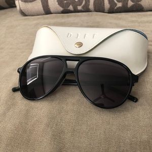 New DIFF Black Sunglasses